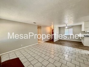 19158 Live Oak St in Hesperia, CA - Building Photo - Building Photo