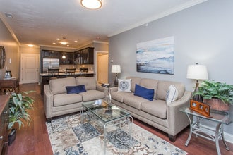 92 on North Main in West Boylston, MA - Foto de edificio - Interior Photo