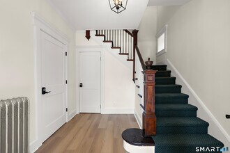 18 Wessels Pl in Greenwich, CT - Building Photo - Building Photo