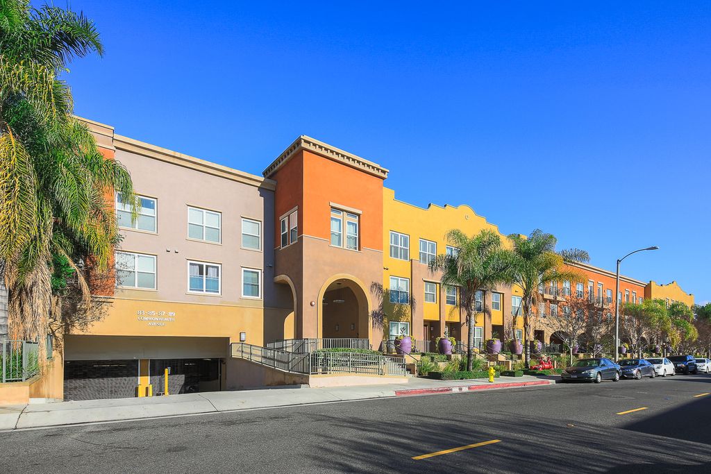 89 E Commonwealth Ave, Unit 3H in Alhambra, CA - Foto de edificio