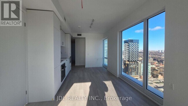 88 Queen St E in Toronto, ON - Building Photo - Building Photo