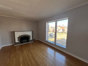 5748 Tholozan Ave in St. Louis, MO - Building Photo - Building Photo