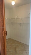 18880 NW 57th Ave in Hialeah, FL - Building Photo - Building Photo
