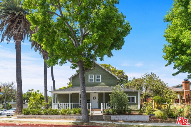 property at 1848 19th St