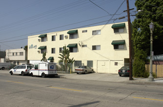 The Palms in Hollywood, CA - Building Photo - Building Photo