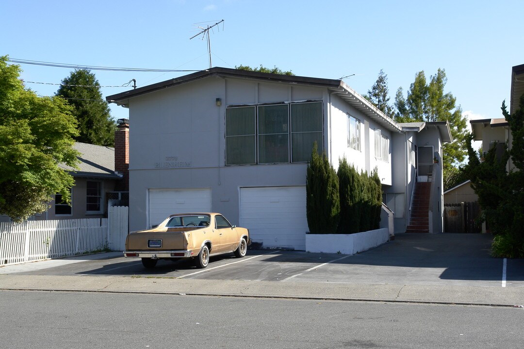 2771 Blenheim Ave in Redwood City, CA - Foto de edificio