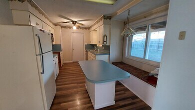 707 Lewis Dr in Burnet, TX - Building Photo - Building Photo