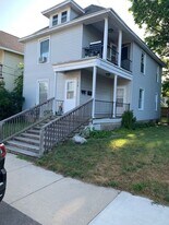 75 Sheldon Blvd SE in Grand Rapids, MI - Building Photo