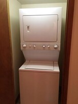 709 Hill Rd in Wernersville, PA - Building Photo