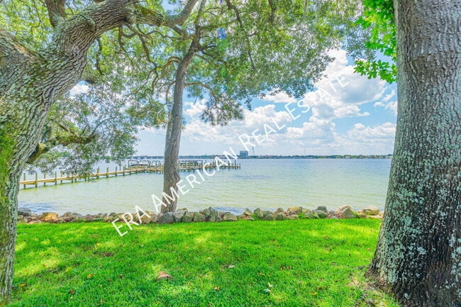 property at 287 Shalimar Dr