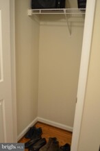 2108 Highcourt Ln-Unit -304 in Herndon, VA - Building Photo - Building Photo