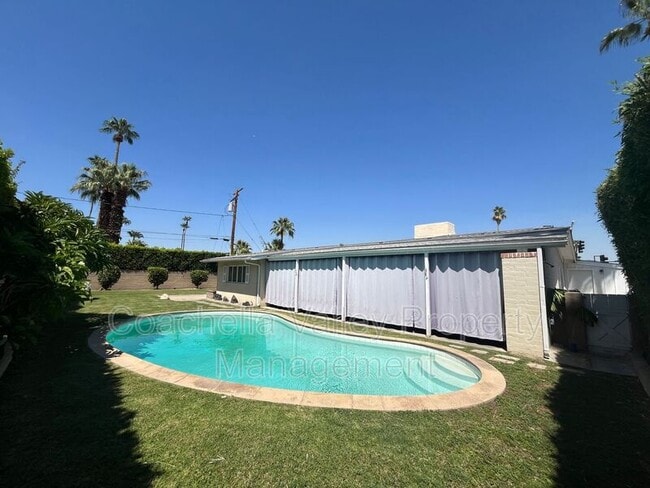 1680 E Mesquite Ave in Palm Springs, CA - Building Photo - Building Photo