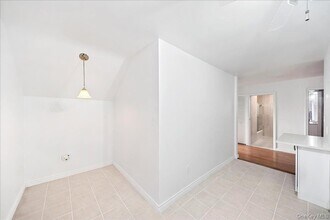 163 Glover Ave in Yonkers, NY - Building Photo - Building Photo