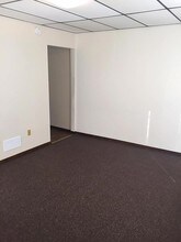 523 Larimer Ave in Pittsburgh, PA - Foto de edificio - Building Photo