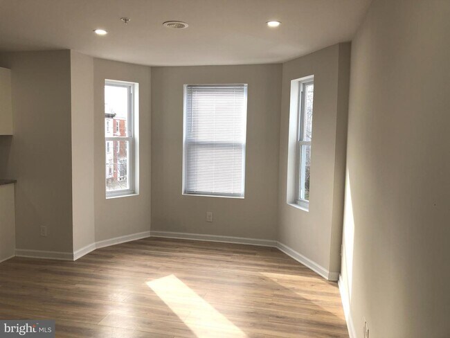2349 W Thompson St-Unit -2 in Philadelphia, PA - Building Photo - Building Photo