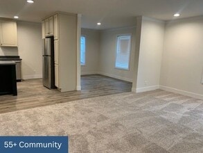 39500 Warren Rd in Canton, MI - Building Photo - Building Photo