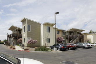 Pacific Rim Apartments in Sacramento, CA - Building Photo - Building Photo