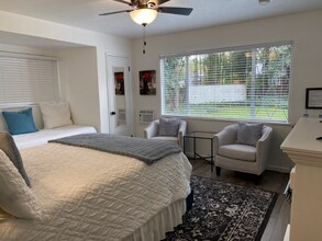 1042 Easum Dr in Napa, CA - Building Photo - Building Photo