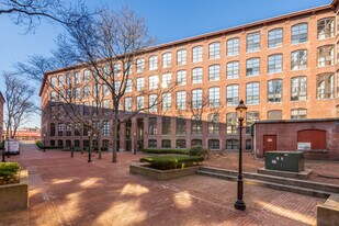 Market Mill Apartments in Lowell, MA - Building Photo