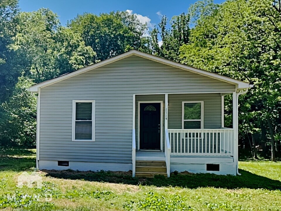 1114 8th St in Statesville, NC - Building Photo