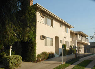 3433 Glenhurst Ave in Los Angeles, CA - Foto de edificio - Building Photo