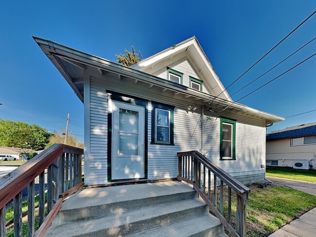 property at 1403 Barclay St