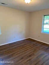 5630 Crestwood Dr in Horn Lake, MS - Building Photo - Building Photo