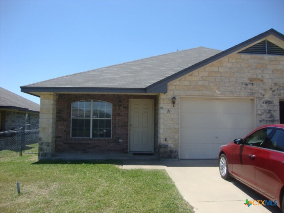 4900 John David Dr in Killeen, TX - Building Photo