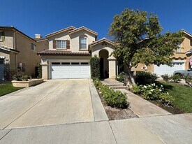 28415 Silverking Trail in Santa Clarita, CA - Building Photo