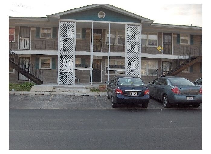 5001 Columbus Dr in Oak Lawn, IL - Foto de edificio