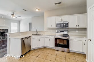 911 Walters Dr in Cedar Hill, TX - Building Photo - Building Photo