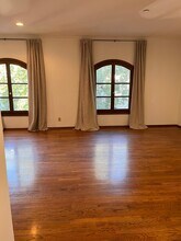 325 S Swall Dr in Los Angeles, CA - Building Photo - Building Photo