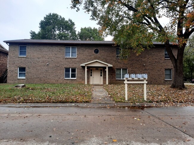 property at 611 Sycamore Cir