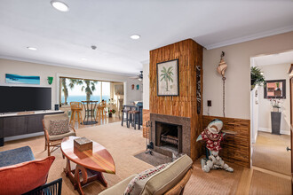620 The, Unit 316 in Redondo Beach, CA - Foto de edificio - Building Photo