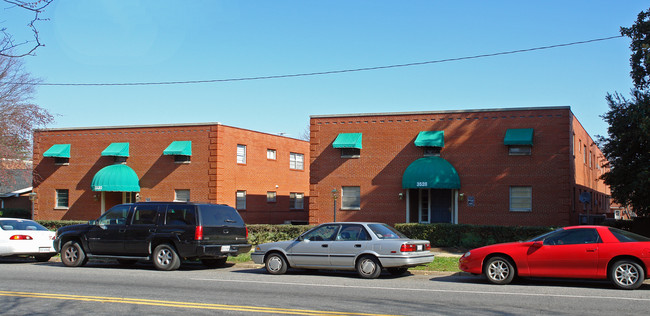 3528-3550 Grove Ave in Richmond, VA - Foto de edificio - Building Photo