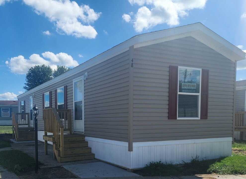 48 Alpine Dr in Michigan City, IN - Foto de edificio