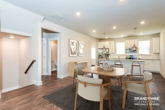 727 Valtek Ct in Suwanee, GA - Building Photo - Building Photo