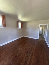 1351 Chambers Rd in St. Louis, MO - Building Photo - Building Photo