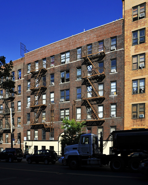 1165 Morris Ave in Bronx, NY - Foto de edificio