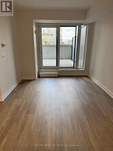 430-430 Square One Dr in Mississauga, ON - Building Photo - Building Photo