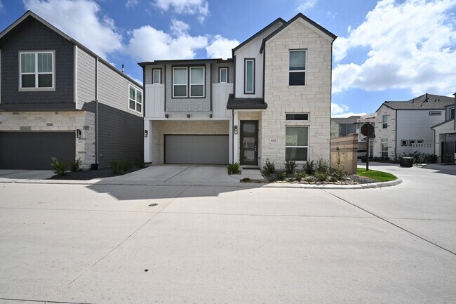 4112 Farm Holw St in Houston, TX - Building Photo - Building Photo