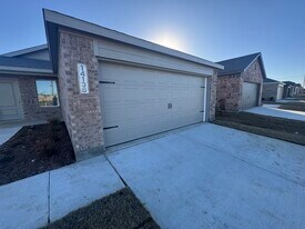 14138 Lampard St in Pilot Point, TX - Building Photo