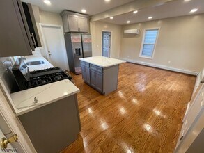210 Forest St in Montclair, NJ - Building Photo - Building Photo