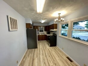 3036 Shadowfax Dr in Springfield, IL - Building Photo - Building Photo