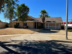 421 Royal Cir in Corona, CA - Building Photo - Building Photo