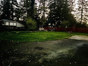 14700 SE Mill St in Portland, OR - Building Photo - Building Photo