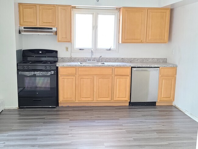 150 New York Ave in Jersey City, NJ - Building Photo - Building Photo