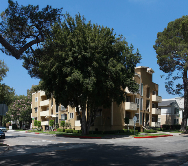 Westwood Apartments in Los Angeles, CA - Building Photo - Building Photo