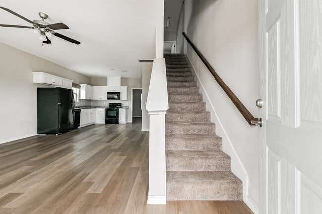 property at 4505 Bernardo De Galvez Ave