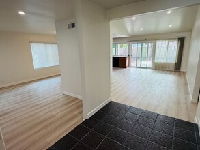 2806 S Diamond St in Santa Ana, CA - Building Photo - Building Photo